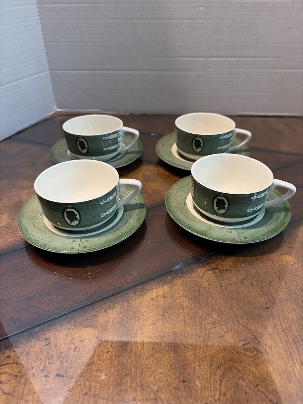 Colonial Homestead by Royal China Green/ White 4 Cups & 4 Saucers